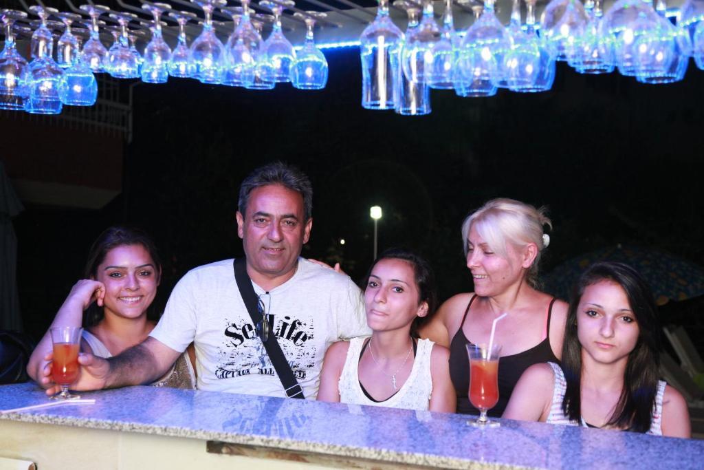 Otel Guenduez Antalya Eksteriør billede